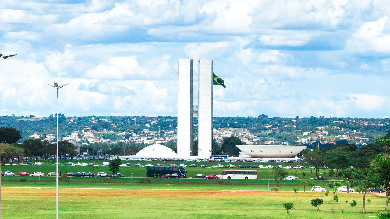 Imagem do editorial: Veja os principais projetos do Senado e da Câmara dos Deputados para regulamentar a cannabis no Brasil