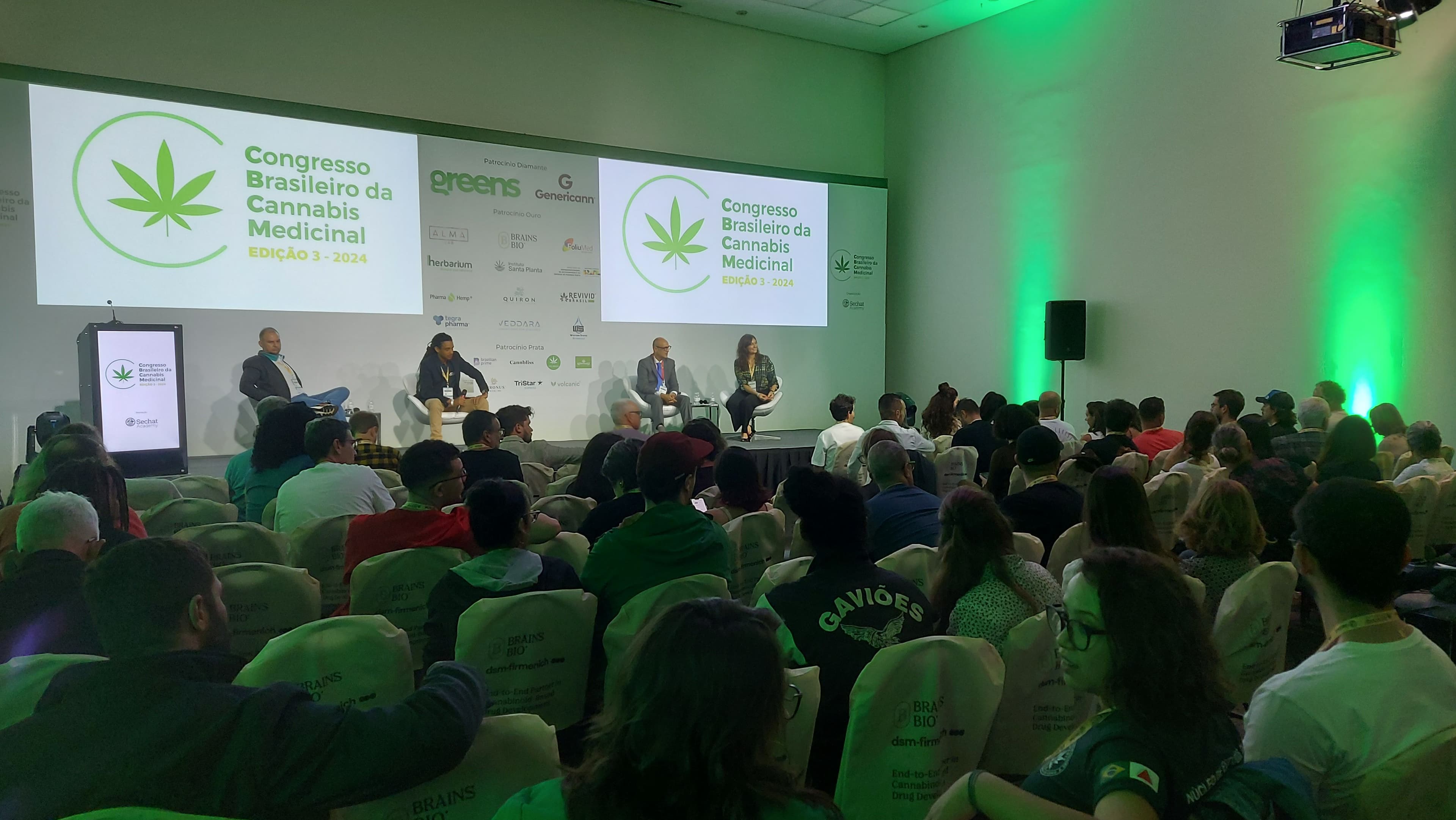 Estamos de "mãos atadas" enquanto não conseguirmos uma autorização via Anvisa, afirma pesquisadora da Embrapa