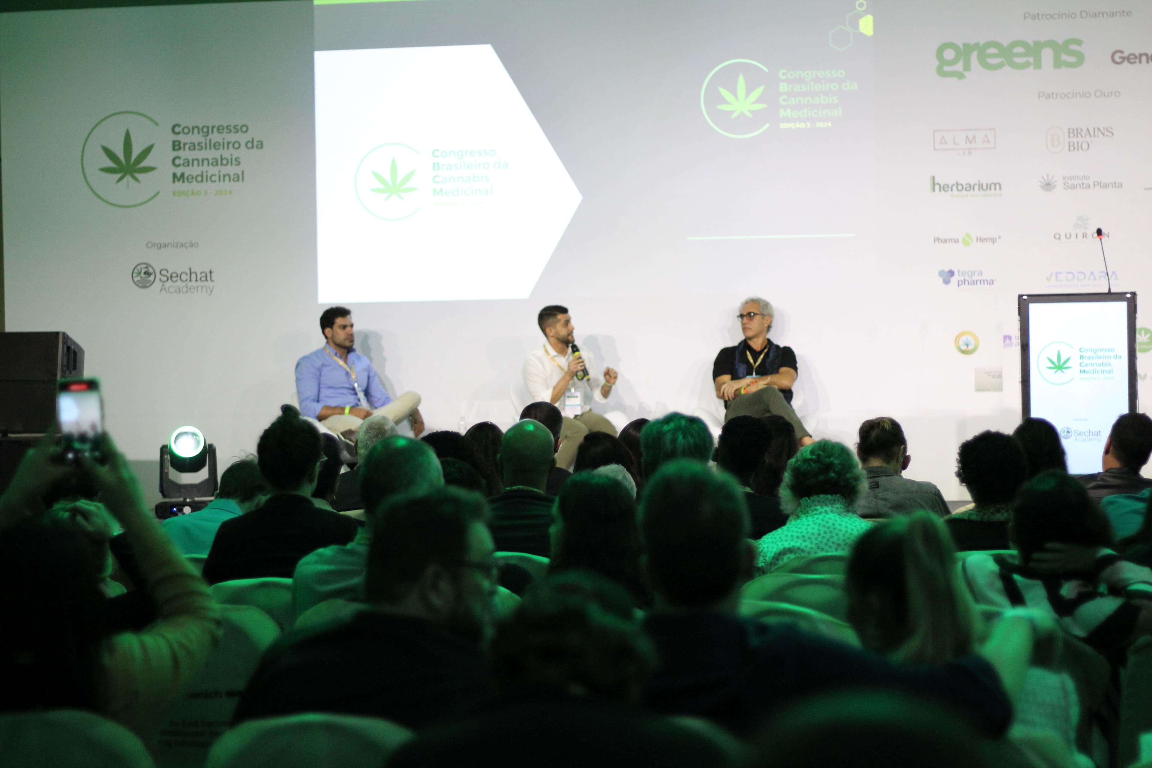 Avanço legislativo, aumento do número de médicos e empresas no CBCM exemplificam crescimento do mercado de cannabis medicinal
