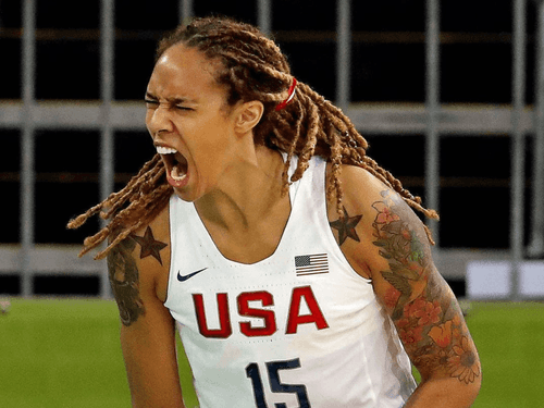Griner, ex-detenta na Rússia, é convidada para acampamento da seleção de basquete dos EUA