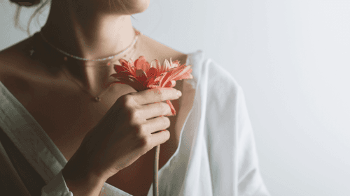 Imagem da noticia: Quando o corpo pede escuta: o que falta saber sobre cannabis na saúde das mulheres