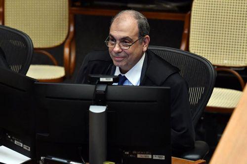 Ministro do STJ questiona indispensabilidade do tratamento com cannabis e propõe endurecer concessão de salvo-conduto