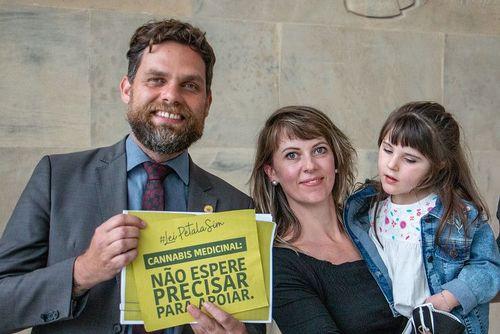  Lei Pétala é regulamentada e garante acesso aos medicamentos à base de cannabis no Paraná