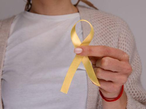 No Março Amarelo, saiba como a cannabis pode proporcionar alívio da endometriose 
