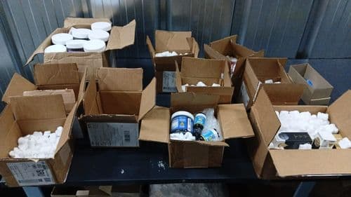 Imagem da noticia: Mãe relata aflição após a Receita Federal reter canabidiol destinado ao filho autista