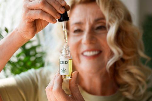 Canabidiol (CBD) como aliado promissor contra a depressão, ansiedade e insônia 