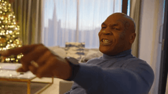 Mike Tyson acusa ex-sócios de firmarem acordos não autorizados envolvendo o uso de sua imagem em projetos de cannabis