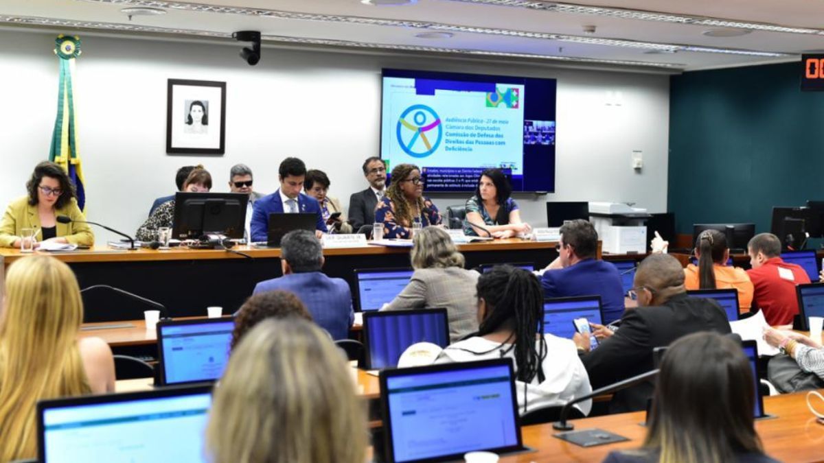 Cannabis no SUS? Câmara da "primeiro passo" para beneficiar pessoas com deficiência