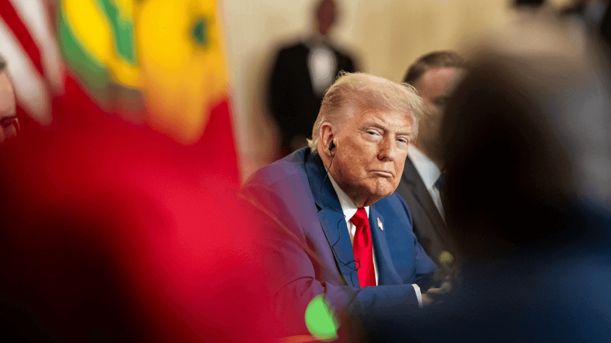Trump avalia reclassificar maconha como droga de menor risco