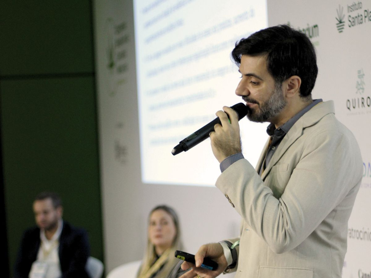 Anvisa atualiza novidades sobre regulamentação de cannabis medicinal durante webinar