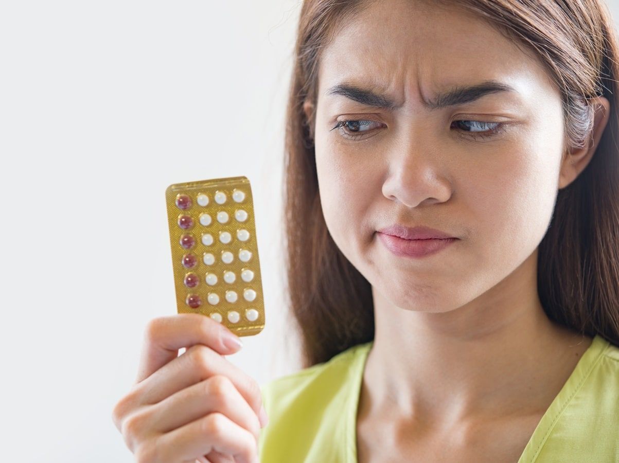 O CBD pode interagir com anticoncepcionais? 