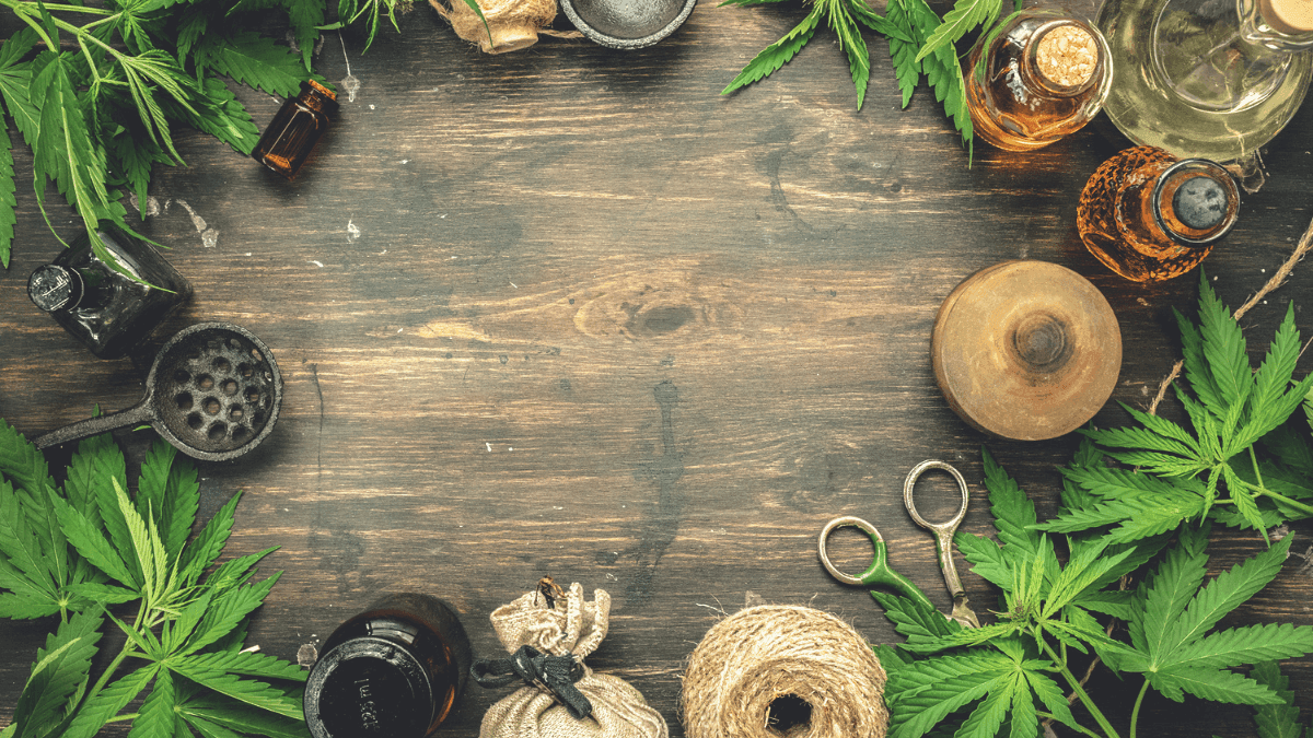 Terapias integrativas com ervas tradicionais e óleo de cannabis são analisadas em estudo sobre insônia crônica