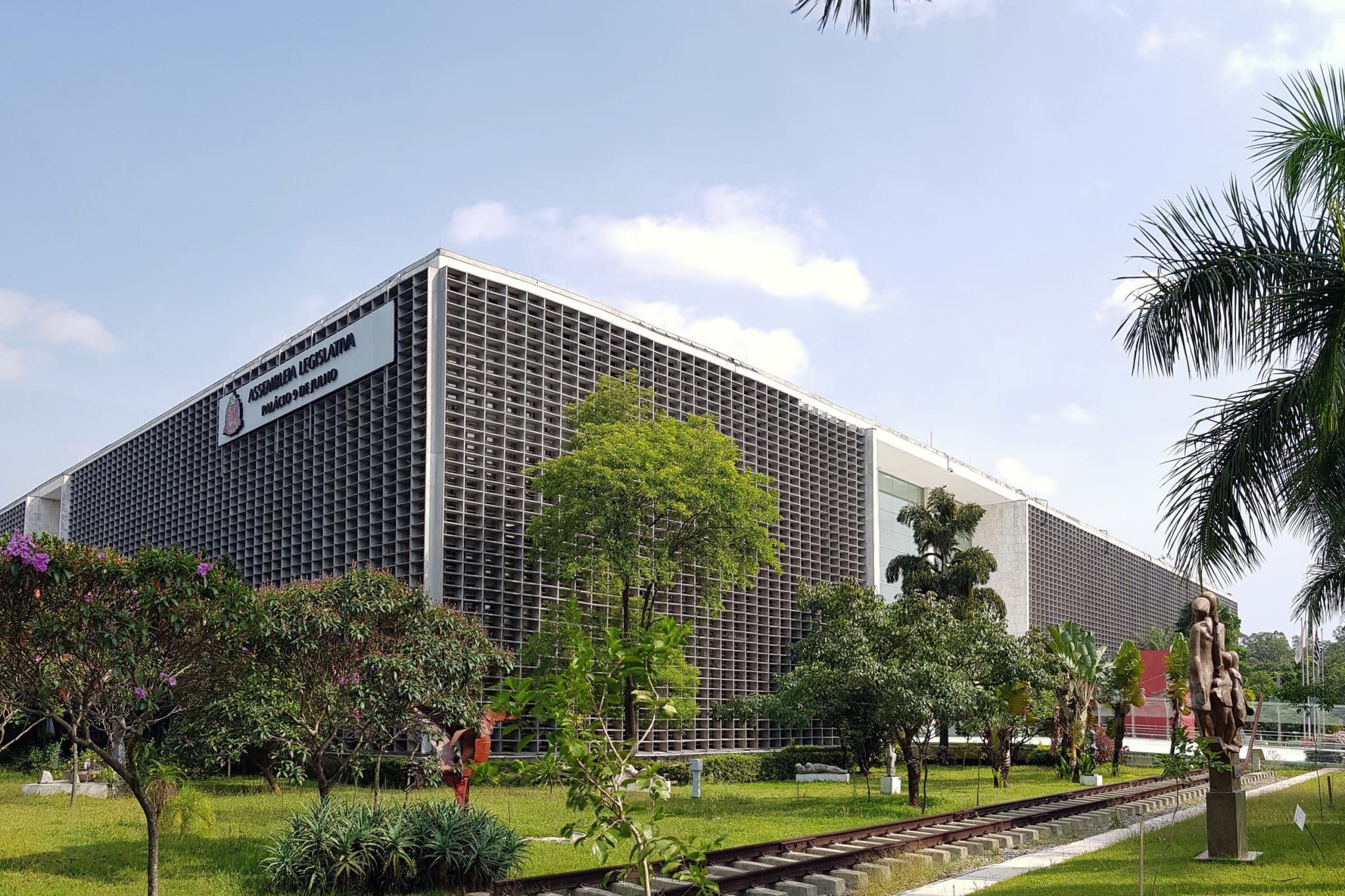 <strong>Deputado de SP assume Frente Parlamentar da Cannabis Medicinal e do Cânhamo Industrial</strong>