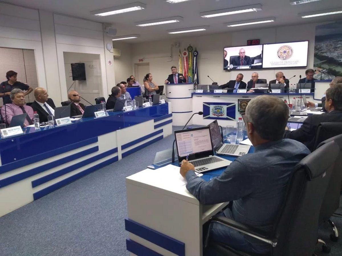 Imagem da noticia: Vereadores mantêm veto do prefeito e barram cannabis medicinal no  SUS de Tubarão (SC) 