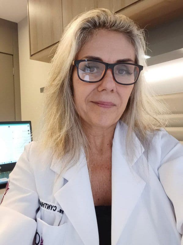 Biografia do Autor Cynthia de Carlo