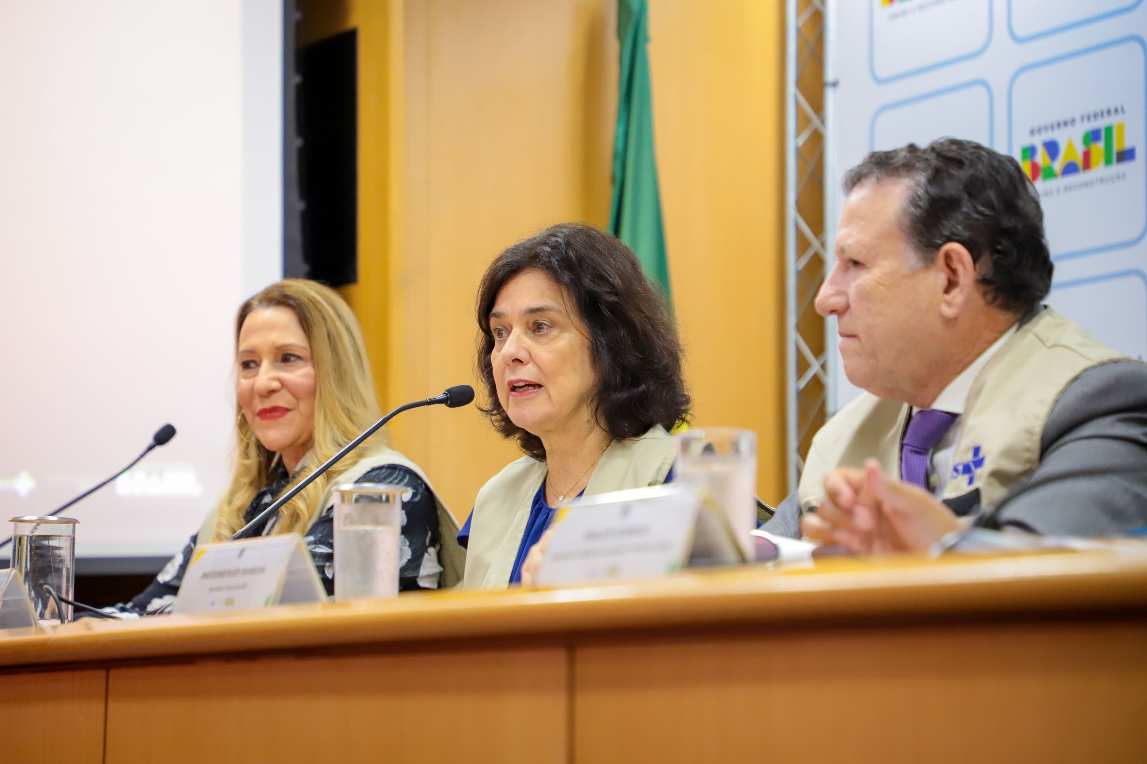 Interrupção de canabidiol no SUS: Ministério da Saúde justifica atraso e explica processo de aquisição do produto