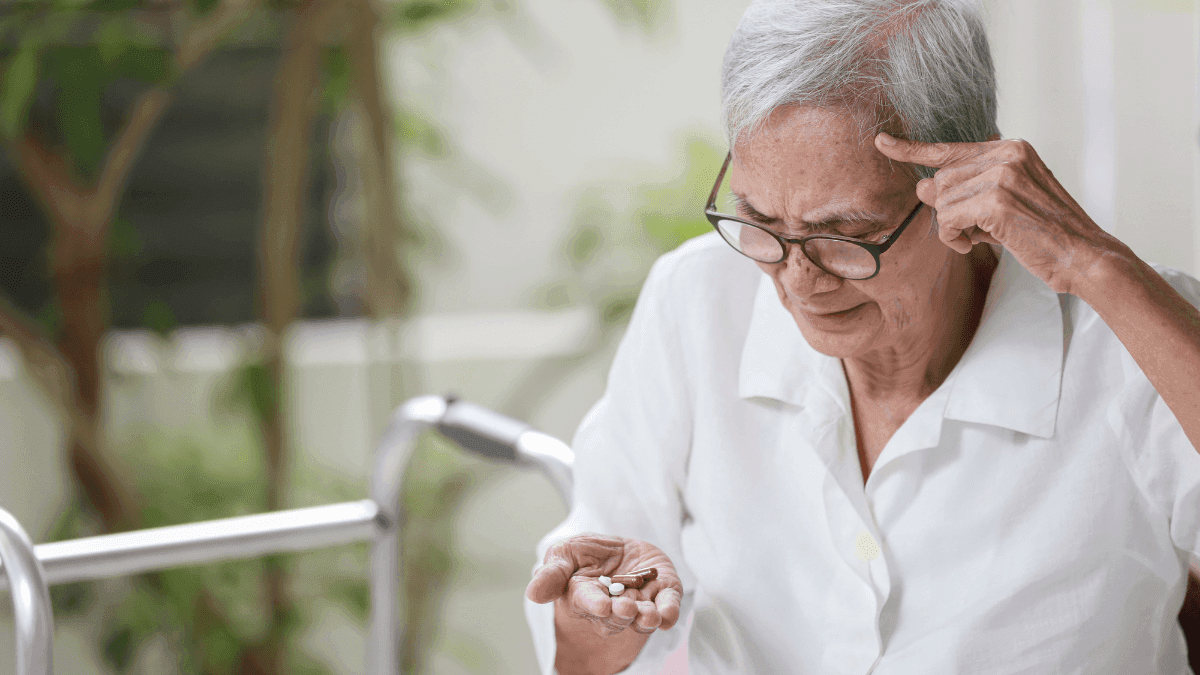 THC em baixa dose, combinado a anti-inflamatório, mostra efeitos promissores em estudo sobre Alzheimer