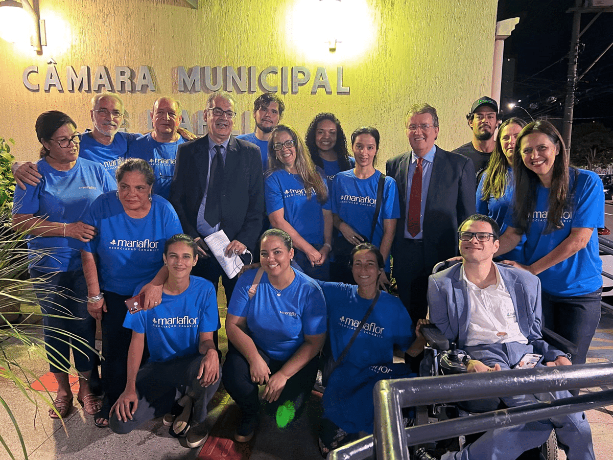 Associação Canábica Maria Flor recebe título municipal