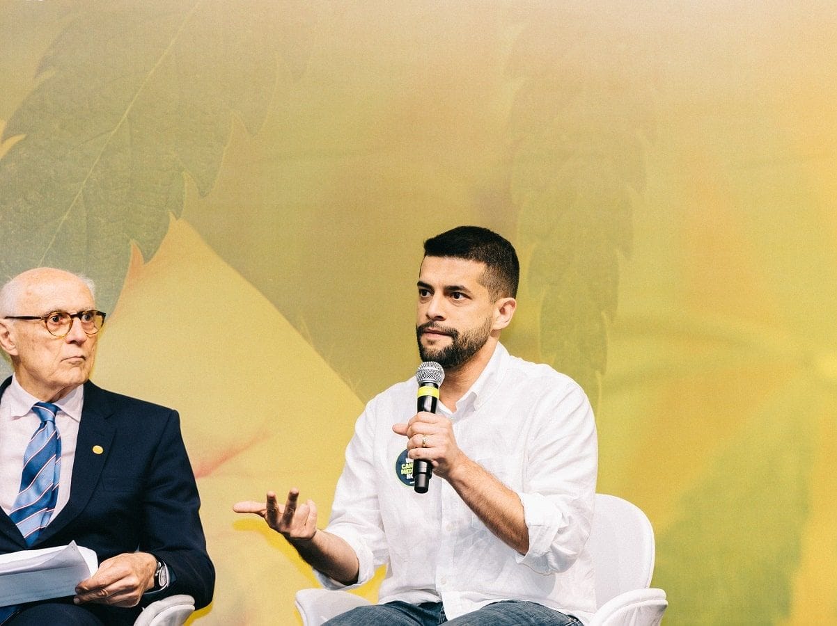 Caio França sinaliza: “governador pode regulamentar a cannabis no SUS de SP ainda este mês”