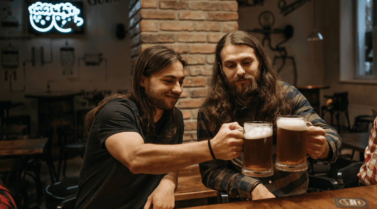 Cervejas feitas com cannabis no Canadá e no Brasil