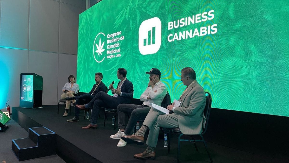 Debates sobre investimentos, indústria, associações e segurança jurídica marcaram a manhã de abertura do Congresso Brasileiro de Cannabis Medicinal 2026 | Sechat