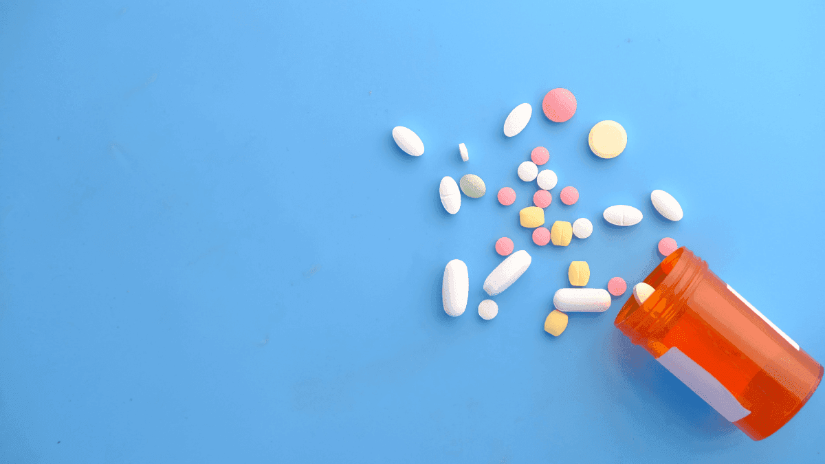 Posso usar cannabis enquanto tomo antibióticos? O que diz a ciência