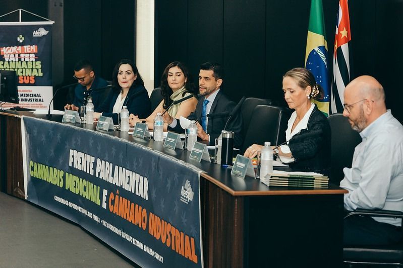 Frente Parlamentar da Cannabis lança edital de R$ 1,25 milhão e cobra mudanças na Anvisa em audiência na Alesp