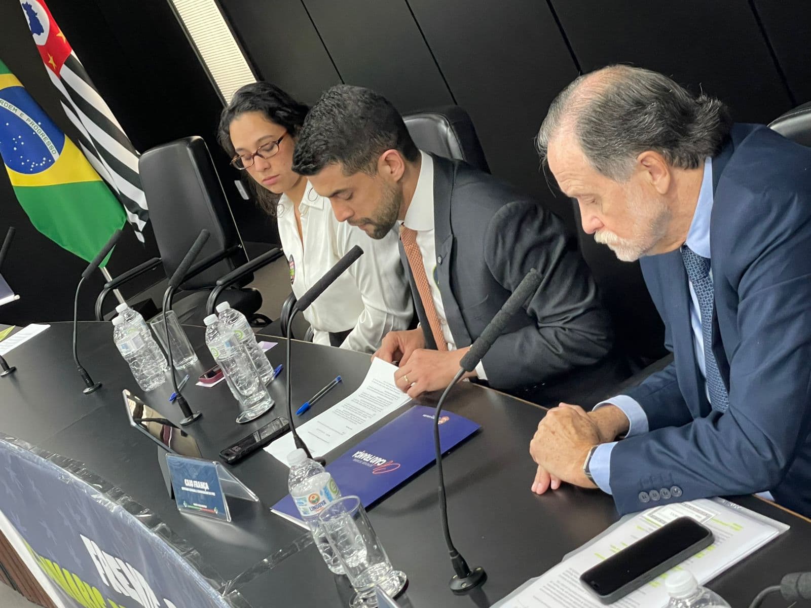 Frente Parlamentar debate cânhamo no Brasil e lança edital de R$ 1,75 milhão