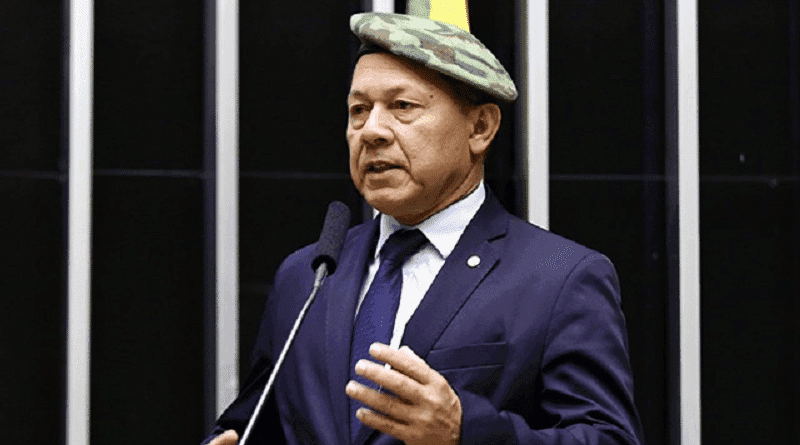 Membro da Frente Parlamentar Evangélica defende a regulamentação do cultivo da cannabis para fins medicinais