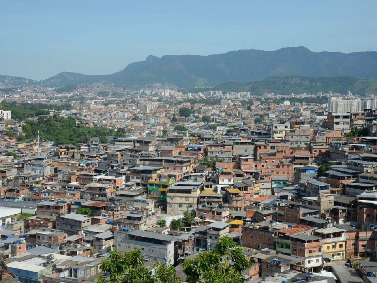 Moradores de favelas sofrem para ter acesso à cannabis medicinal