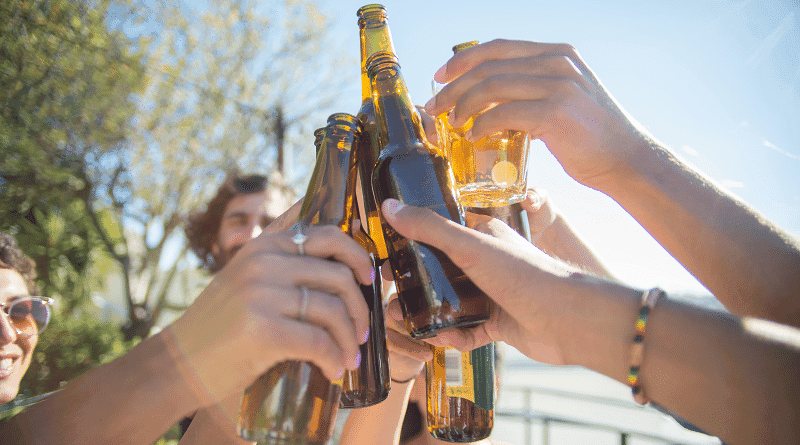 Pesquisa nos EUA revela os índices de consumo da cannabis, álcool e tabaco no país