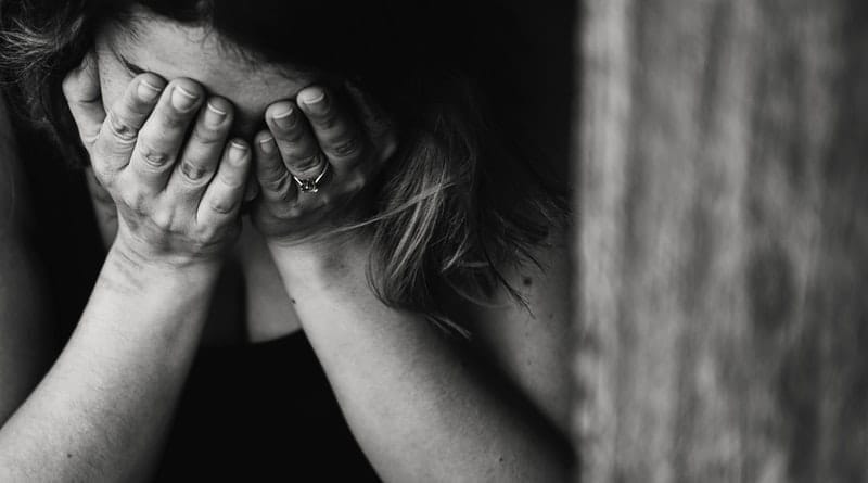 Por que as mulheres com endometriose estão optando pela cannabis do mercado ilícito?