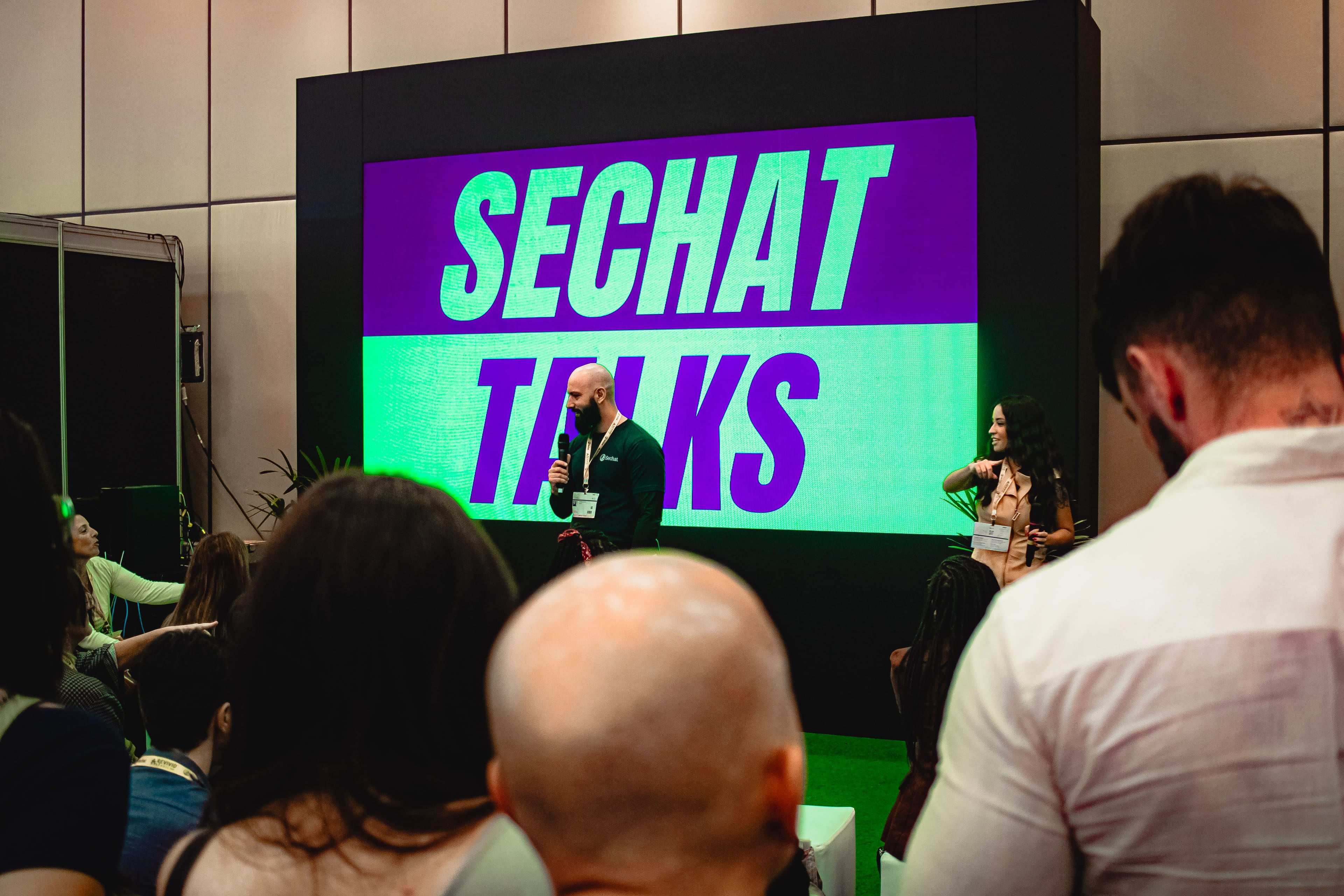 Palestras do Sechat Talks durante a Cannabis Fair 2026 com especialistas do setor de cannabis