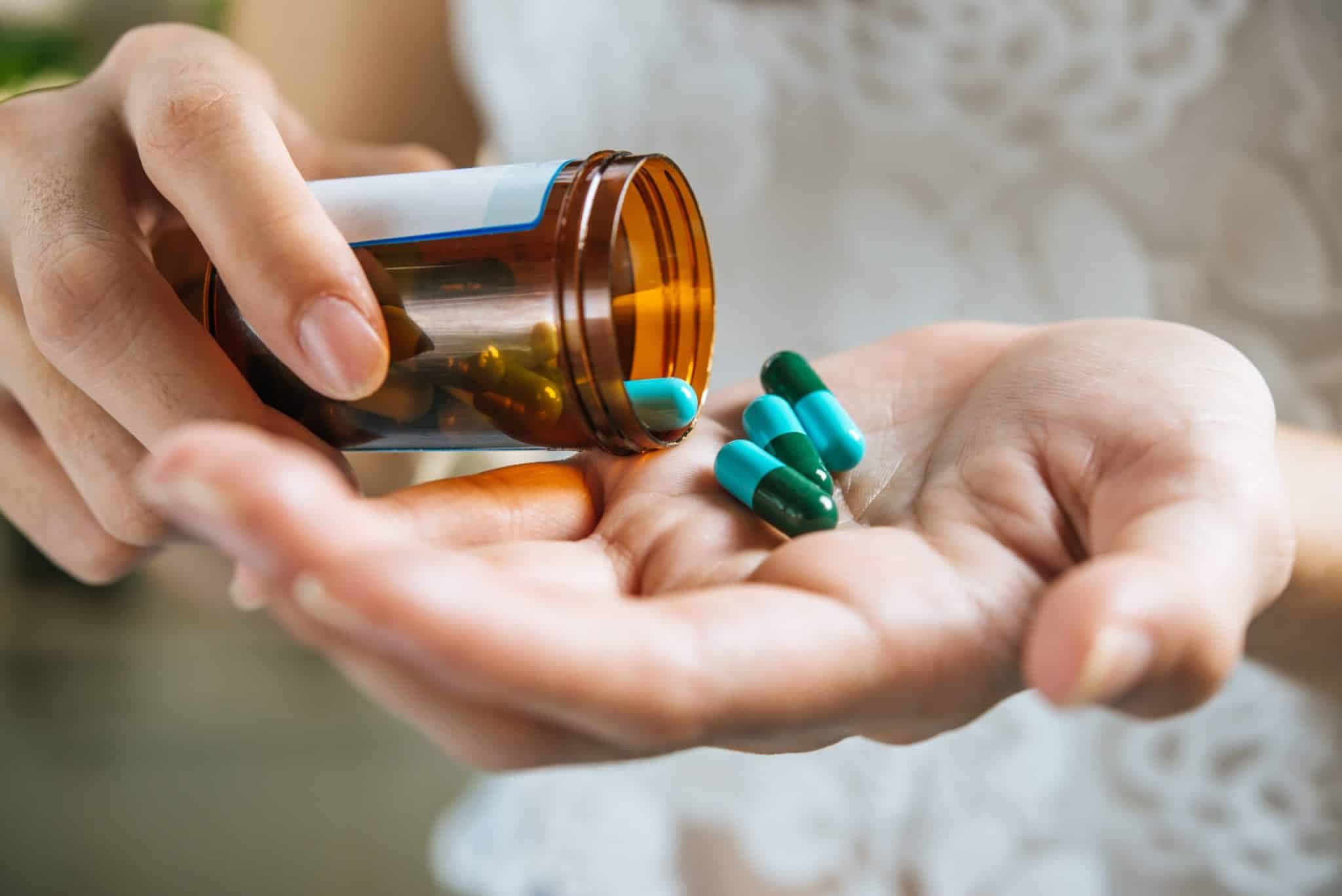 Se alguém ler a bula de um antidepressivo, nunca mais toma, diz médica