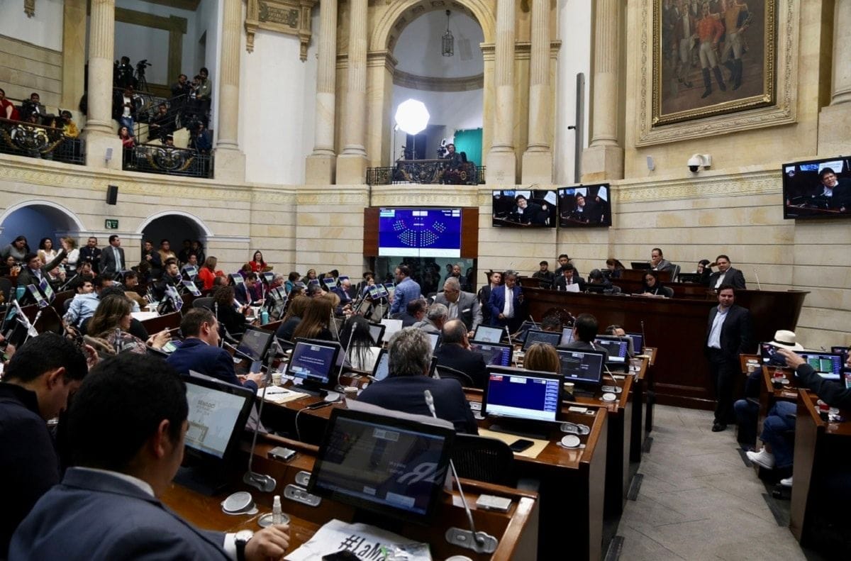 Senado colombiano barra legalização da maconha