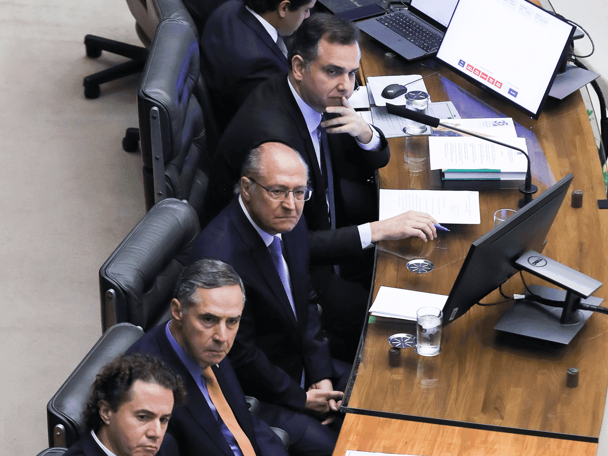 Senado x STF: O embate pela regulamentação das drogas