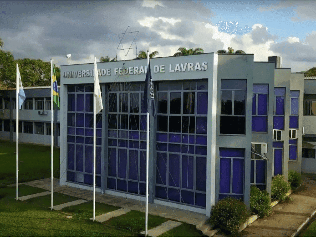 UFLA inaugura centro biotecnológico de plantas psicoativas