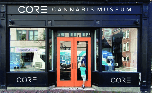 A relação de museu com dispensário nos EUA para reparar a história