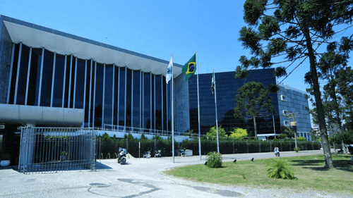 Assembleia Legislativa do Paraná promulga lei de acesso à cannabis medicinal