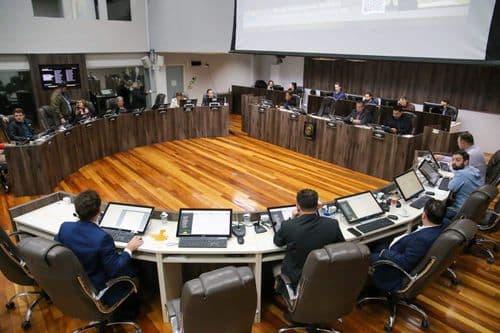 Câmara de Balneário Camboriú aprova projeto de distribuição de medicamentos à base de canabidiol