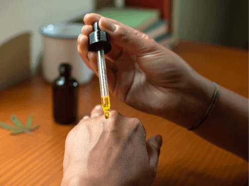 Curso de extração de cannabis medicinal está com vagas abertas