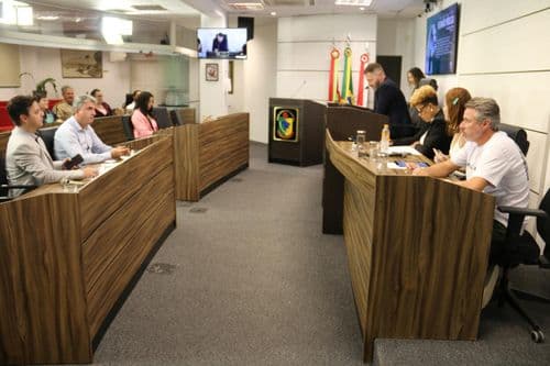 São José debate projeto de lei sobre cannabis medicinal e distribuição gratuita de medicamentos