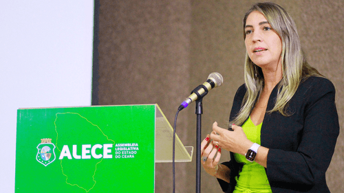 “Preconceito não pode ser maior que o direito à saúde”: deputada do CE defende cannabis no SUS e enfrenta ataques