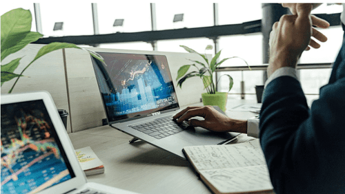 Descubra aqui como investir em cannabis no Brasil