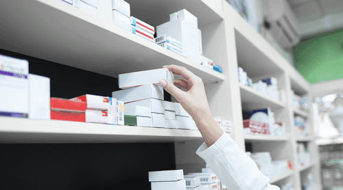 Dia Nacional da Farmácia: entenda o que é, para que serve e quais os efeitos adversos do canabidiol