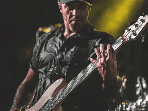 Do som à cura: Luís Mauricio, da banda Natiruts, conta por que decidiu ser uma voz da cannabis medicinal