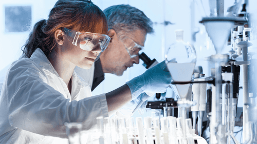 Tipos de estudios científicos: cómo influyen en las decisiones médicas y farmacéuticas