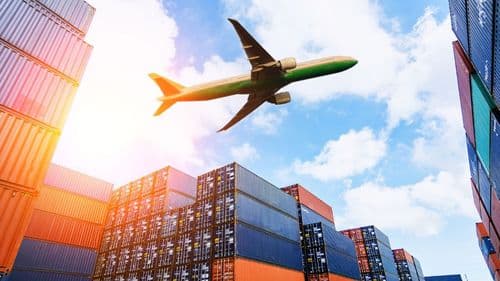 Imagem da noticia: Revisão da RDC 660 reacende debate sobre competitividade e acesso à produtos importados