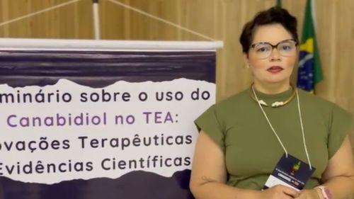 “El cannabidiol transformó mi vida”: investigadora con TEA comparte experiencia en seminario