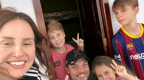 Mãe diz que crises do filho autista reduziram 80% com tratamento à base de cannabis medicinal